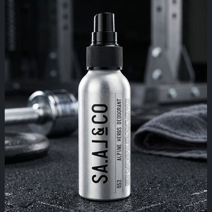 SA.AL&CO Natuurlijke Spray Deodorant Alpine Herbs – sfeerfoto